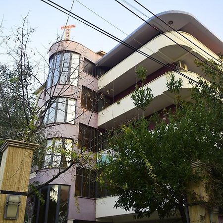 Hotel Deja Tirana Kültér fotó
