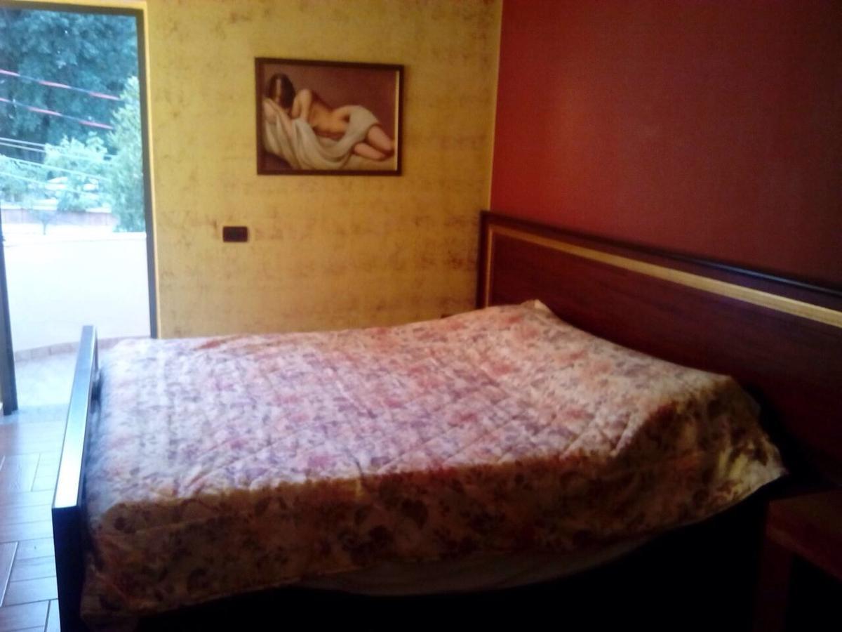 Hotel Deja Tirana Kültér fotó