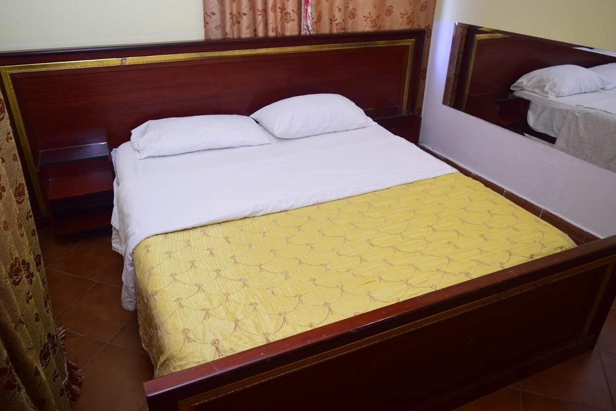Hotel Deja Tirana Kültér fotó