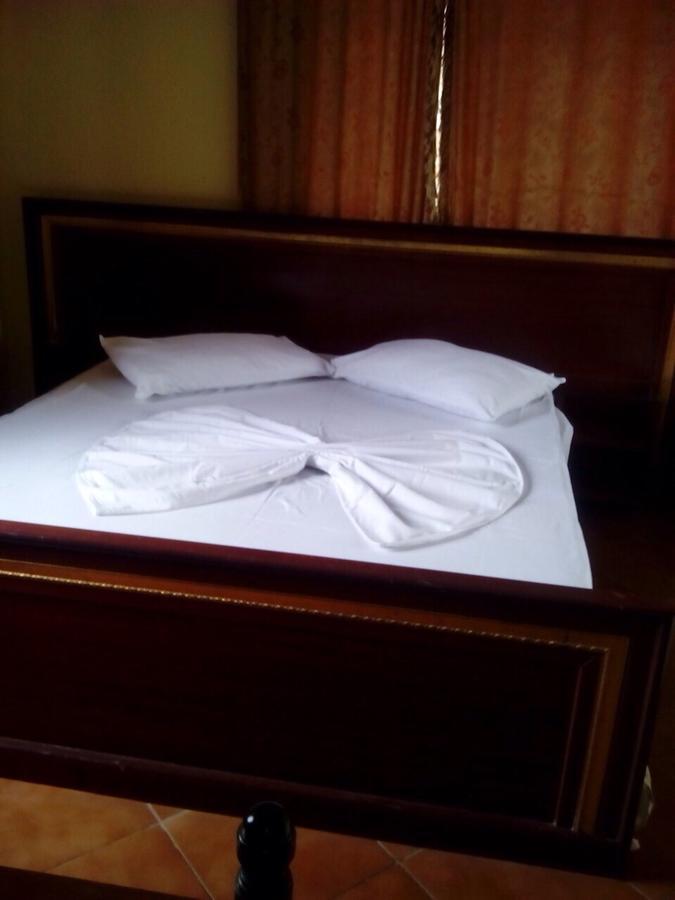 Hotel Deja Tirana Kültér fotó