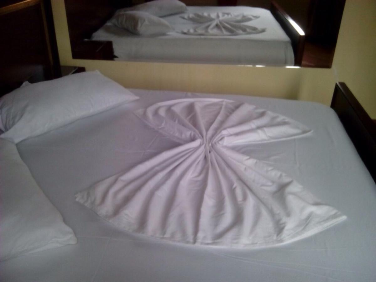 Hotel Deja Tirana Kültér fotó